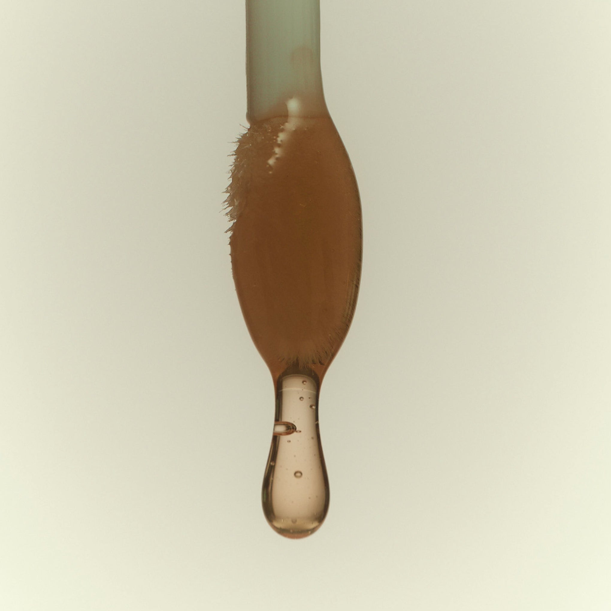 Lipid Lip Hydrating Glossy Oil
